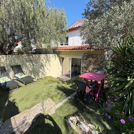 Duplex Romantique Avec Beau Jardin A Pieds 公寓 *