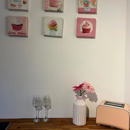Duplex Romantique Avec Beau Jardin A Pieds Апартаменты *